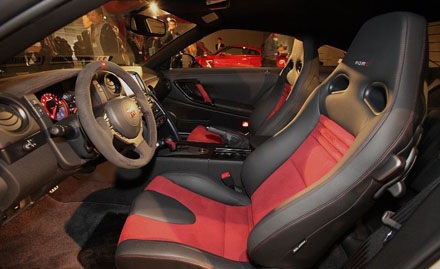 Nissan GT-R Nismo mẫu xe vinh danh thương hiệu Nhật Bản - 7 Nissan GT-R Nismo mẫu xe vinh danh thương hiệu Nhật Bản