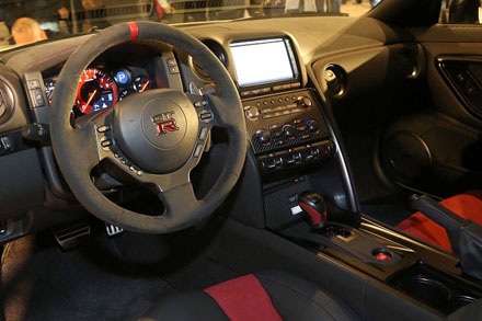 Nissan GT-R Nismo mẫu xe vinh danh thương hiệu Nhật Bản - 8 Nissan GT-R Nismo mẫu xe vinh danh thương hiệu Nhật Bản