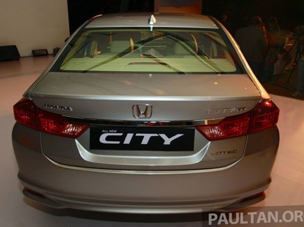 Honda City 2014 ra mắt lần đầu tiên tại Ấn Độ - 2 Honda City 2014 ra mắt lần đầu tiên tại Ấn Độ