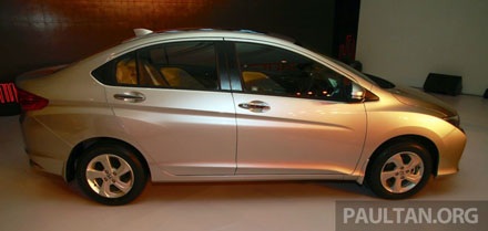 Honda City 2014 ra mắt lần đầu tiên tại Ấn Độ - 3 Honda City 2014 ra mắt lần đầu tiên tại Ấn Độ