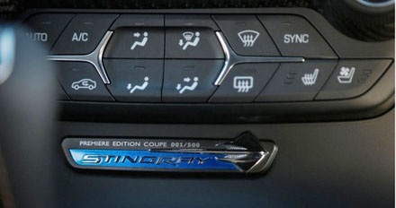 Corvette Stingray Premiere 2014 phiên bản mui trần ra mắt - 9 Download
trọn bộ hình nền độ phân giải cao phiên bản Corvette Stingray Premiere 2014 mui
trần