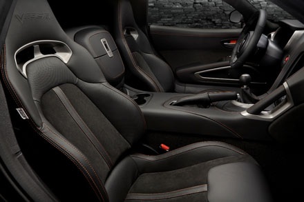 Sự hấp dẫn chết người của Viper GTS - 16 <p class=MsoNormal style=margin-bottom:0mm;margin-bottom:.0001pt;line-height:
normal>