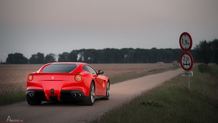 Ferrari F12berlinetta cho ngày cuối tuần đầy màu sắc - 2 Những bức ảnh Ferrari F12berlinetta cho ngày cuối tuần đầy màu sắc