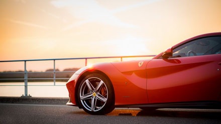 Ferrari F12berlinetta cho ngày cuối tuần đầy màu sắc - 6 Những bức ảnh Ferrari F12berlinetta cho ngày cuối tuần đầy màu sắc