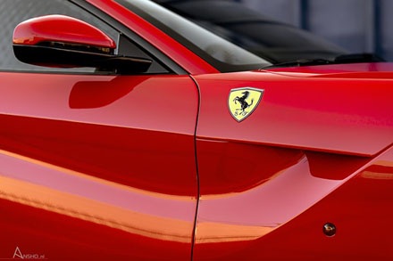 Ferrari F12berlinetta cho ngày cuối tuần đầy màu sắc - 9 Những bức ảnh Ferrari F12berlinetta cho ngày cuối tuần đầy màu sắc