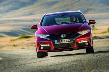 Honda Civic Tourer mới có giá từ 33.000 USD - 17 Theo Honda, Civic Tourer 2014 sẽ có mặt tại các đại lý trong
tháng này