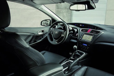 Honda Civic Tourer mới có giá từ 33.000 USD - 10 Theo Honda, Civic Tourer 2014 sẽ có mặt tại các đại lý trong
tháng này