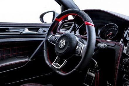 Volkswagen Golf GTI hấp dẫn hơn với nội thất ấn tượng - 5 Download
trọn bộ hình nền độ phân giải cao những hình ảnh trong bộ sưu tập trên