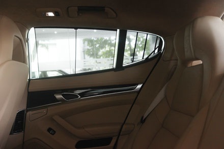 Porsche Panamera 4,5 tỷ đồng đã đủ cho người giàu Việt? - 21 Porsche Panamera 4,5 tỷ đã đủ cho người giàu Việt?
