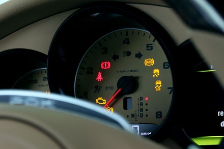 Porsche Panamera 4,5 tỷ đồng đã đủ cho người giàu Việt? - 26 Porsche Panamera 4,5 tỷ đã đủ cho người giàu Việt?