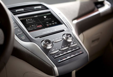 Ra mắt chiếc crossover Lincoln MKC 2015 - 4 Ra mắt chiếc crossover Lincoln MKC 2015