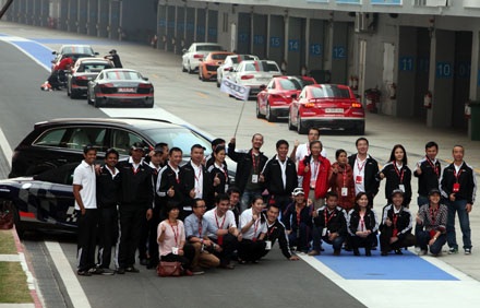 Khách hàng Audi Việt Nam trải nghiệm lái xe tại trường đua F1 - 4 Khách hàng Audi Việt Nam trải nghiệm lái xe tại trường đua F1