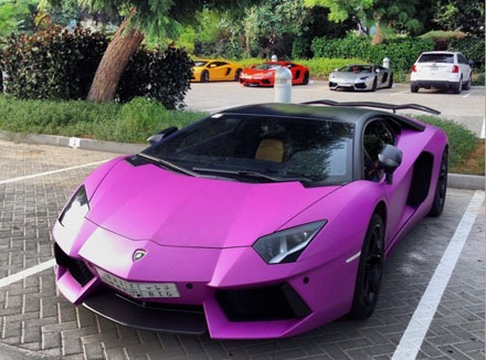 Lamborghini đưa nhau đến Dubai kỷ niệm 50 năm thành lập hãng