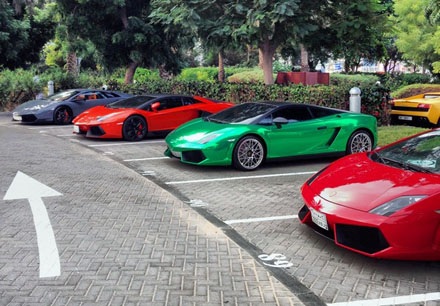 Lamborghini đưa nhau đến Dubai kỷ niệm 50 năm thành lập hãng