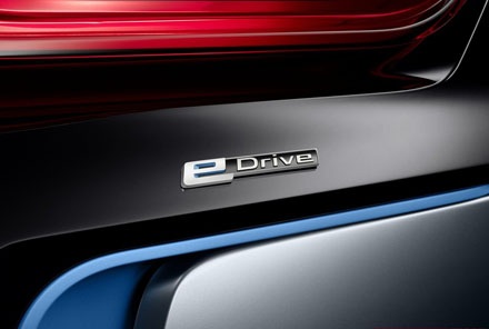 BMW i8 Spyder đối mặt với khó khăn trong sản xuất - 6 Download trọn bộ hình nền độ phân giải cao mẫu BMW i8 Spyder
mui trần dự kiến sản xuất năm 2015