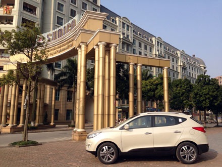 Hyundai Tucson mới có giá bán từ 935 triệu đồng - 2 Hyundai Tucson mới có giá bán từ 935 triệu đồng