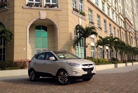 Hyundai Tucson mới có giá bán từ 935 triệu đồng - 1 Hyundai Tucson mới có giá bán từ 935 triệu đồng