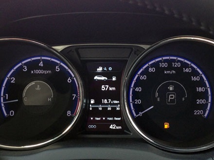 Hyundai Tucson mới có giá bán từ 935 triệu đồng - 9 Hyundai Tucson mới có giá bán từ 935 triệu đồng