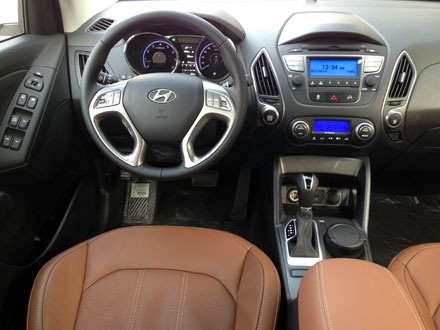 Hyundai Tucson mới có giá bán từ 935 triệu đồng - 7 Hyundai Tucson mới có giá bán từ 935 triệu đồng