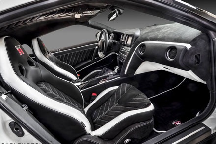 Download
trọn bộ hình nền độ phân giải cao mẫu Nissan GT-R Carlex Design