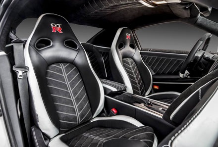 Download
trọn bộ hình nền độ phân giải cao mẫu Nissan GT-R Carlex Design