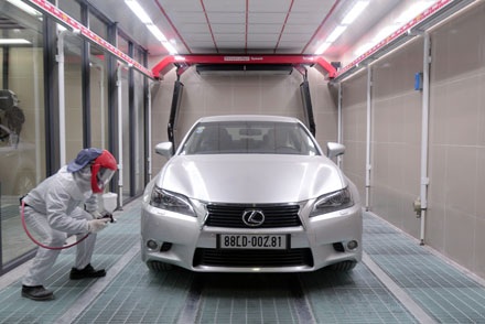 Bảng giá xe Lexus tại Việt Nam (cập nhật tháng 2/2014) - 3 Khoang sơn xe