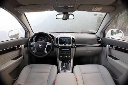 Chevrolet Captiva 2014 - Xác lập lối riêng... - 6 Việt Hưng - Thanh Long