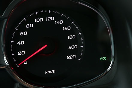 Chevrolet Captiva 2014 - Xác lập lối riêng... - 17 Việt Hưng - Thanh Long