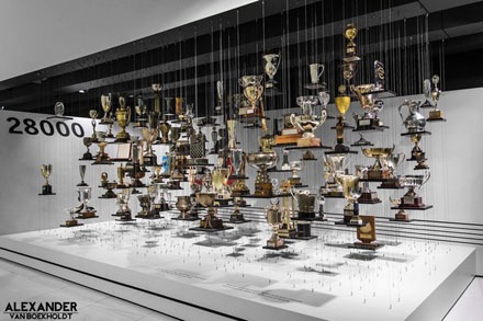 Thăm bảo tàng Porsche tại Stuttgart - 5 Download trọn bộ hình nền độ phân giải cao bộ sưu tập những
chiếc Porsche tại bảo tàng Stuttgart