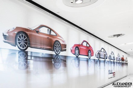 Thăm bảo tàng Porsche tại Stuttgart - 7 Download trọn bộ hình nền độ phân giải cao bộ sưu tập những
chiếc Porsche tại bảo tàng Stuttgart