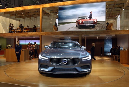 Volvo Coupé concept sự ngạc nhiên đến từ Bắc Âu - 2 Dưới
sự chỉ đạo trực tiếp của thiết kế trưởng Volvo