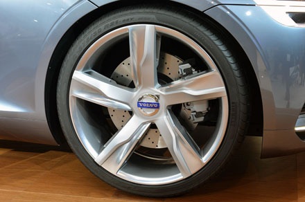 Volvo Coupé concept sự ngạc nhiên đến từ Bắc Âu - 14 Dưới
sự chỉ đạo trực tiếp của thiết kế trưởng Volvo