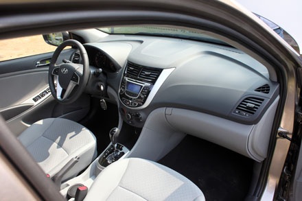 Phân khúc hạng B thêm chật chội với Hyundai Accent hatchback - 10 Phân khúc hạng B thêm chật chội với Hyundai Accent hatchback