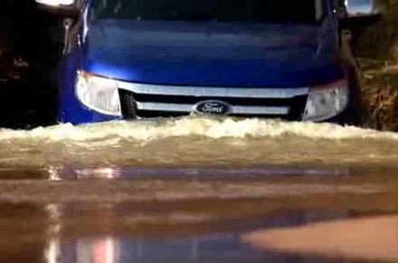 Trải nghiệm khả năng lội nước của Ford Ranger - 1 Normal