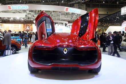 Renault Dezir – Ai bảo xe Pháp cổ hủ??? - 11 Renault Dezir – Ai bảo xe Pháp cổ hủ???