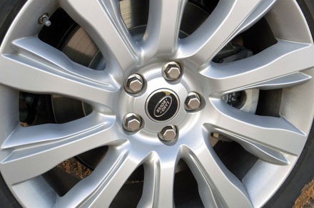 Triệu hồi gần 4.000 chiếc Range Rover đời 2013 - 2014 - 6 Hội An