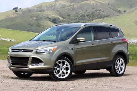 10 mẫu xe bán chạy nhất nước Mỹ năm 2013 có giá bao nhiêu tiền? - 10 Ford Escape 2013: 295.995 chiếc, sử dụng động cơ 2,0 lít turbo 4 xy lanh,