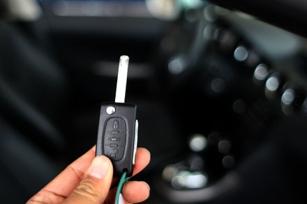 Peugeot – Làm gì ở Việt Nam thời điểm này? - 21 Hiện tại, Peugeot 408 tại Việt
Nam có 4 màu; đen, trắng, bạc và xanh đen