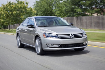 Volkswagen công bố giá bán chiếc Passat Sport 2014 - 1 Passat Sport 2014 sẽ được Volkswagen cho ra mắt tại triển lãm Detroit Motor
Show tới đây.