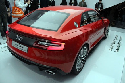 Audi trình diễn đèn pha laser matrix tại CES 2014 - 7 Như Phúc
