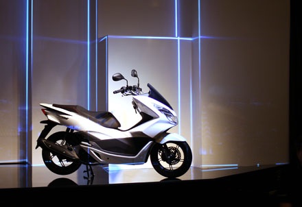Honda Việt Nam ra mắt PCX mới - 5 Honda Việt Nam ra mắt PCX mới