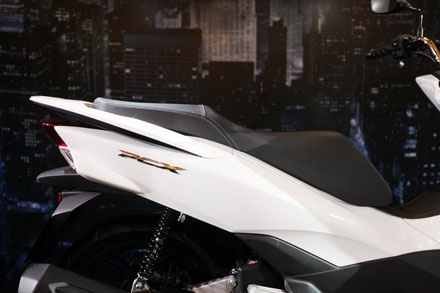 Honda Việt Nam ra mắt PCX mới - 11 Honda Việt Nam ra mắt PCX mới