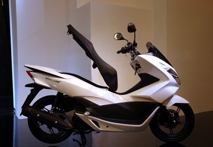 Honda Việt Nam ra mắt PCX mới - 15 Honda Việt Nam ra mắt PCX mới
