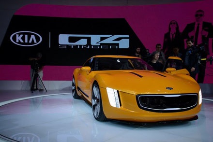 KIA chính thức trình làng GT4 Stinger Concept - 2 KIA chính thức trình làng GT4 Stinger Concept