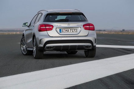 Nâng cấp mới dành cho Mercedes- Benz GLA 45 AMG - 19 Nâng cấp mới dành cho Mercedes- Benz GLA 45 AMG