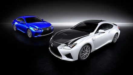 Lexus RC F với bản nâng cấp từ sợi carbon - 1 Chiếc Lexus RC-F bản nâng cấp với carbon (màu trắng) cùng phiên bản tiêu chuẩn