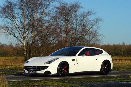 Oakley Design độ mẫu Ferrari FF - 4 Download
trọn bộ hình nền độ phân giải cao mẫu độ Ferrari FF qua tay Oakley Design