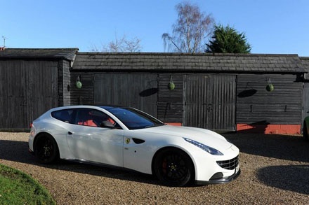 Oakley Design độ mẫu Ferrari FF - 11 Download
trọn bộ hình nền độ phân giải cao mẫu độ Ferrari FF qua tay Oakley Design