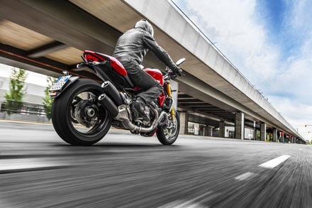 Ducati Monster 1200 tại Mỹ có giá khởi điểm 18.000 USD - 3 Download
trọn bộ hình nền mẫu Ducati
Monster 1200