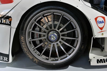 McLaren F1 GTR bán đấu giá được 5,28 triệu USD - 13 Theo